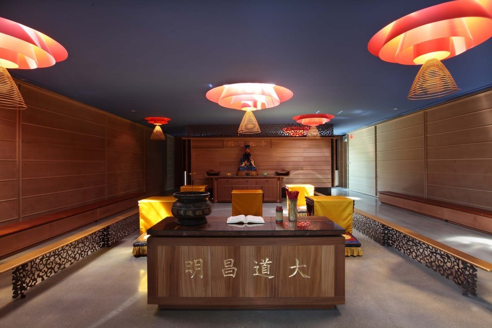 Shim-Sutcliffe Architects - Wong Dai Sin Temple -11- James Dow.jpg