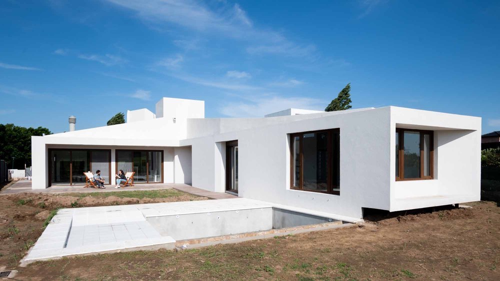 Ambroggio Arq ph G Viramonte-1984-Editar.jpg