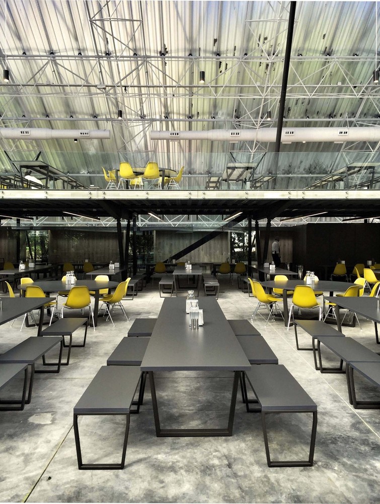 06 - Alatas Architecture and Consulting - Interior View.jpg