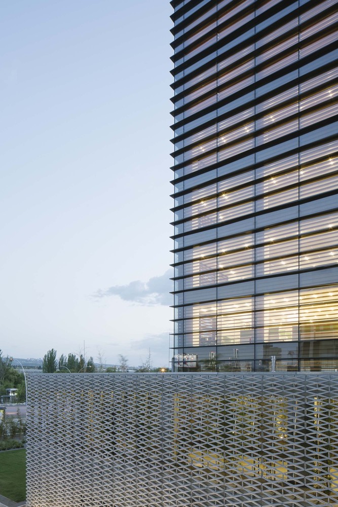 11. AW-AnkaraOfficeTower-Florian Holzherr.jpg