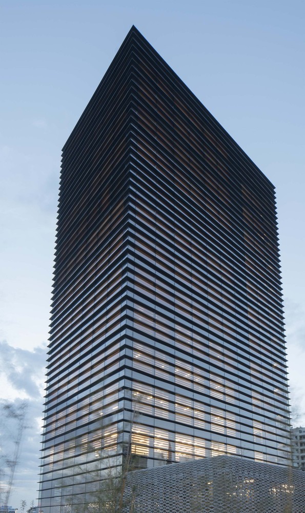 12. AW-AnkaraOfficeTower-Florian Holzherr.jpg