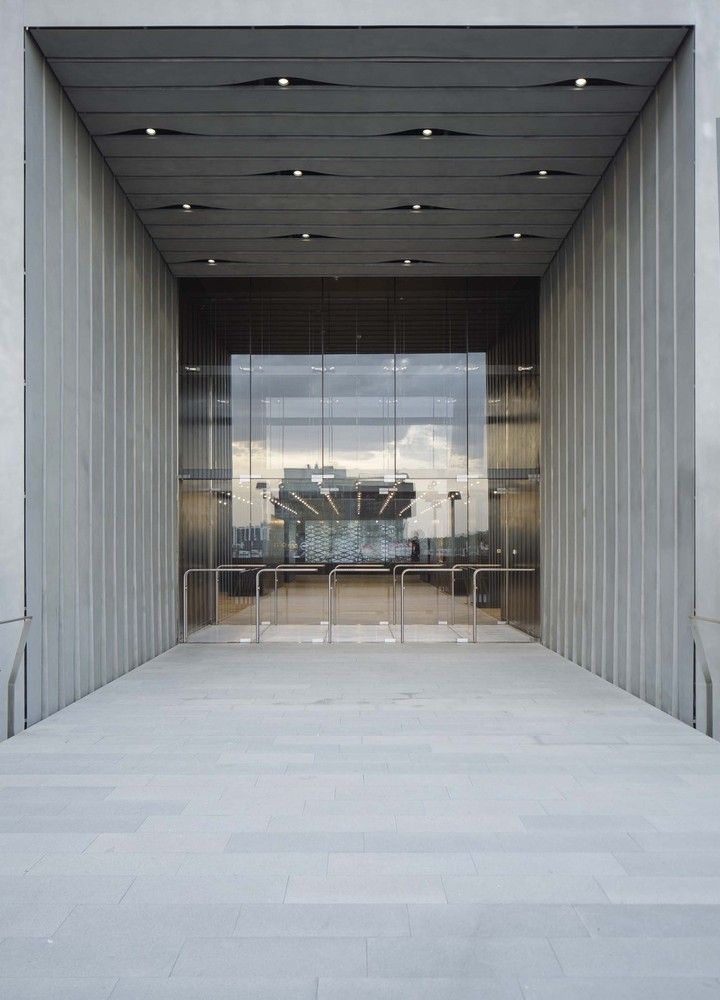 15. AW-AnkaraOfficeTower-Florian Holzherr.jpg