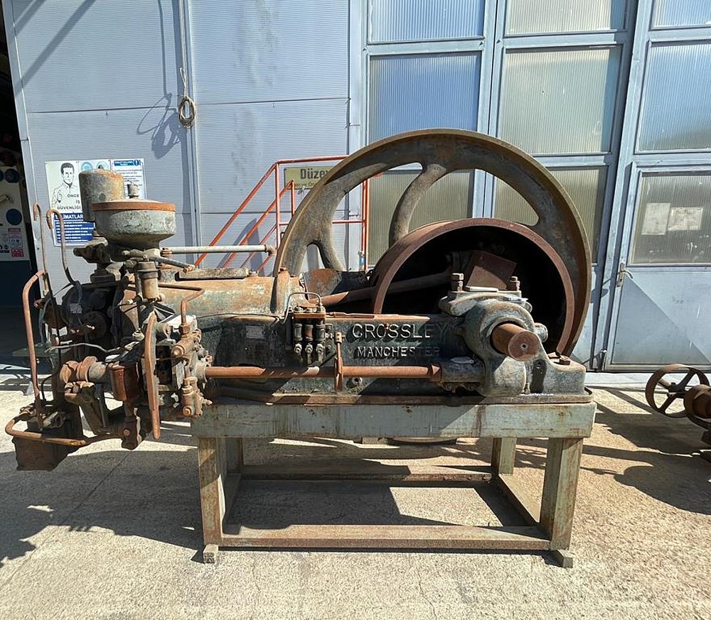 AyvalıkRMK_3-Fotoğraf_Makine-Eski.jpg