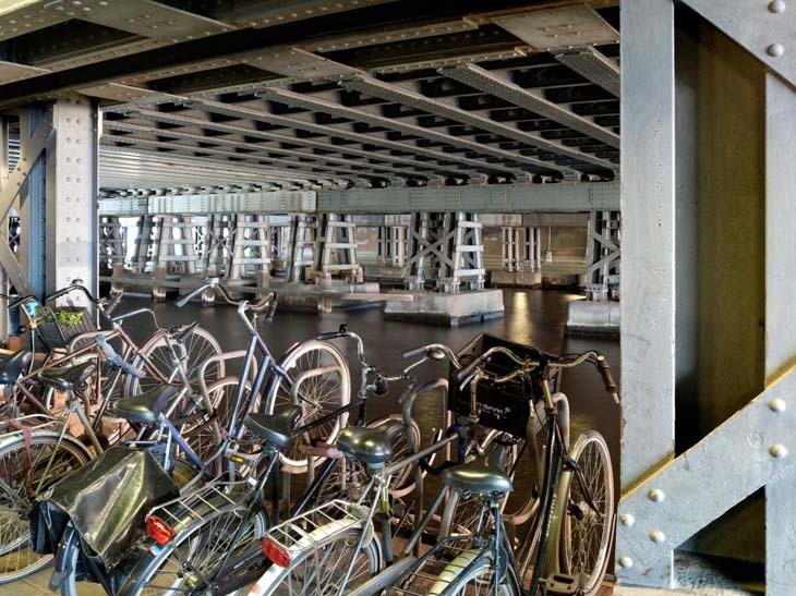 Erlacher_Skies-Concrete_p_64-65_Centrum_Amsterdam.jpg.2504569.jpg