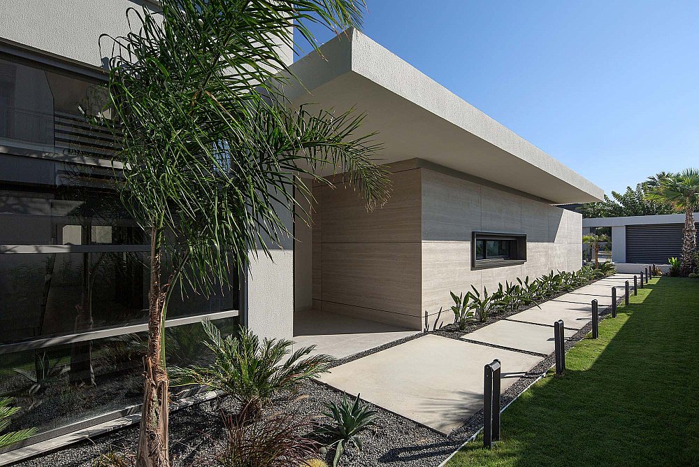BAGO_D Evi_06.jpg