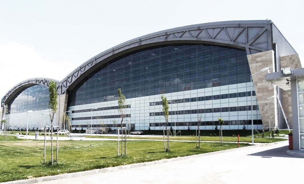 Hangar (1).jpg