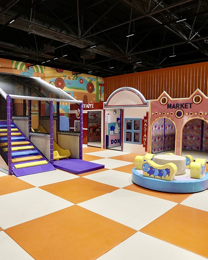 GAME FACTORY_I-AM_Özdilek_72dpi_16.jpg