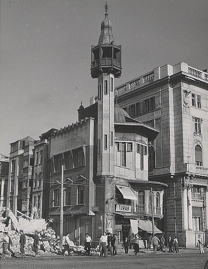Merzifonlu_Kara_Mustafa_Pasa_Karaköy.jpg