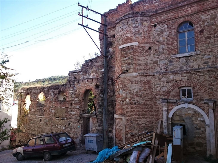 4.Dundar_evi.jpg