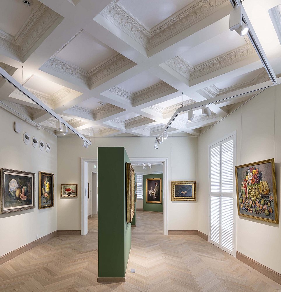 Interior 11.jpg