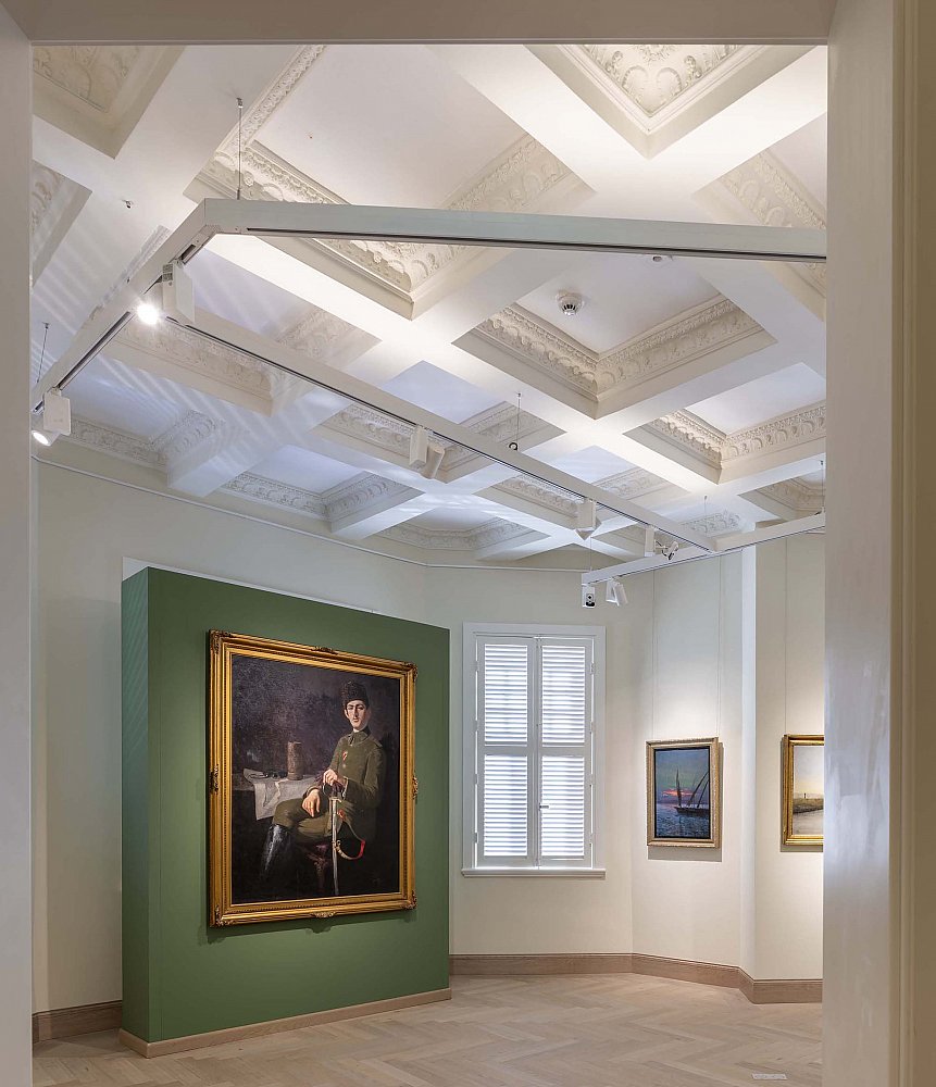 Interior 13.jpg