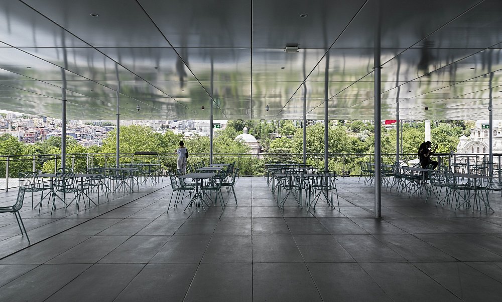 Istanbul Modern Viewing Terrace, Photo by Enrico Cano, 2023.jpg
