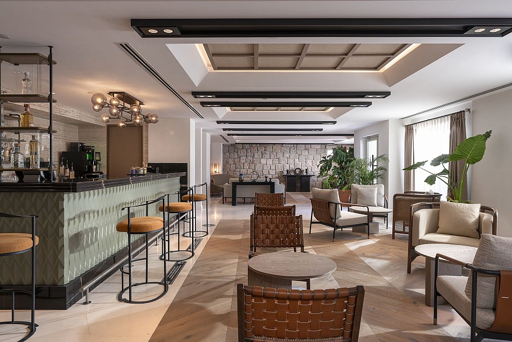 MSE_RC_BAR-LOUNGE.jpg
