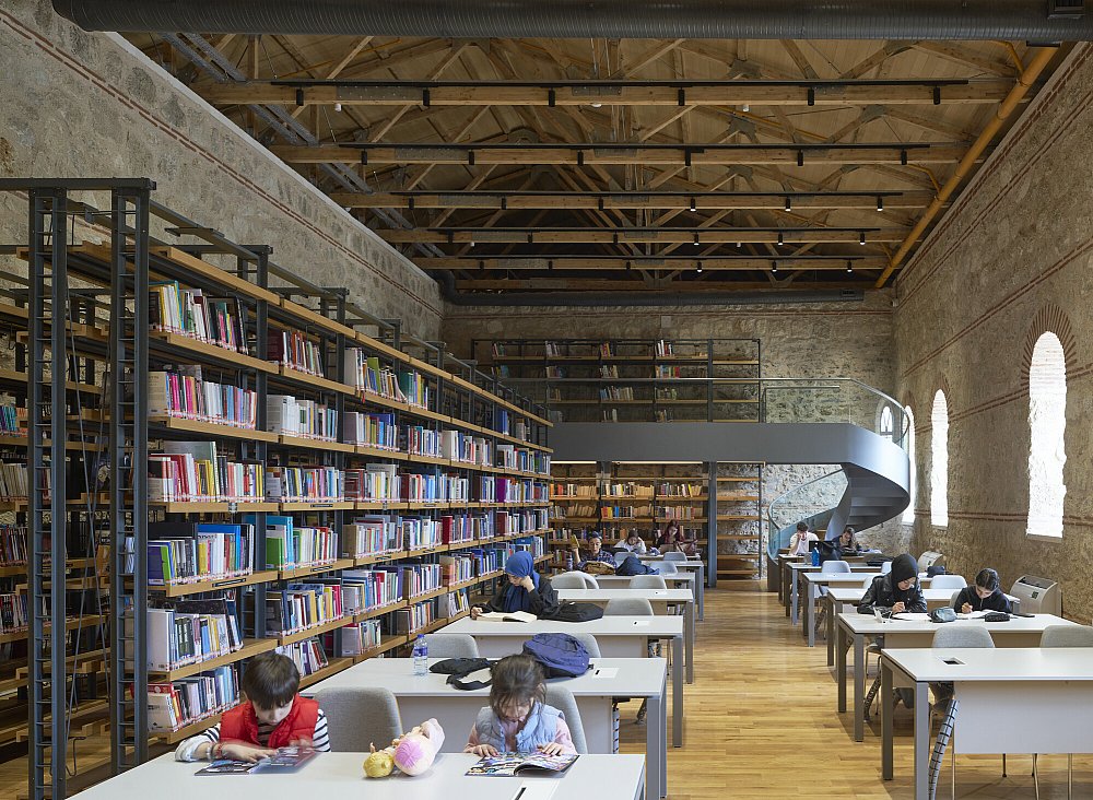 Rami-Library_199847.jpg