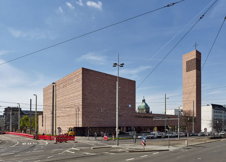 saint_trinitatis_catholic_church.jpg