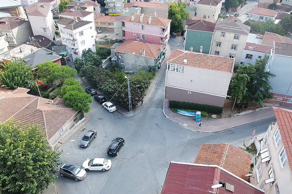 İBB_2_oncesi_30x20cm.jpg