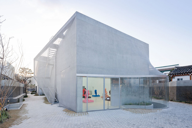 Kukje Gallery, 2012.jpg