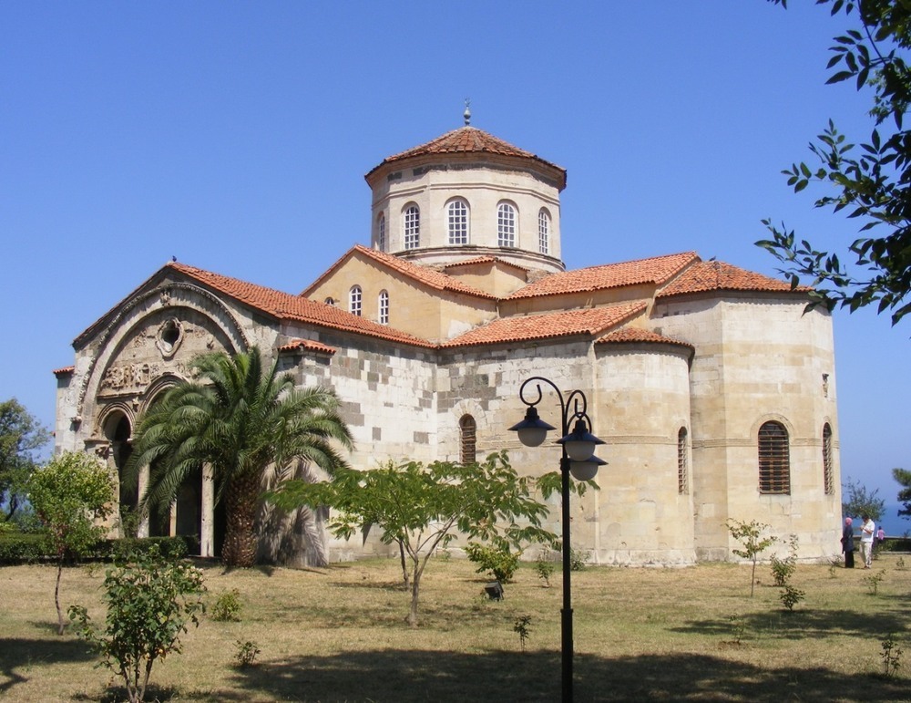 trabzon-ayasofya-kilisesi.jpg