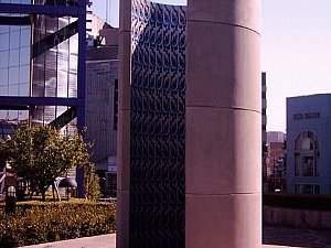 sh-p-mon-03.jpg