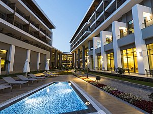 Acanthus Cennet Barut Collection