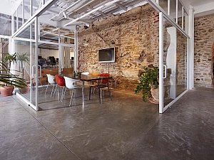 2 meeting room.jpg