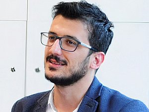 erdem_dokuzer.jpg