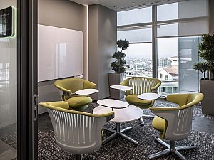 105_Meeting Room for 4  (Photo Credit by Alp EREN).jpg