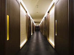 005-LONGLIFE HEALTH SPA_CORRIDOIO CABINE_01.jpg