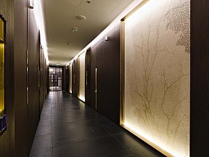 006-LONGLIFE HEALTH SPA_CORRIDOIO CABINE_02.jpg