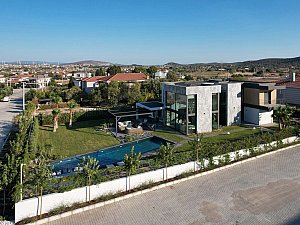 BAD-VillaMass_03-a.JPG