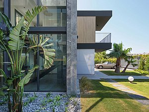 BAD-VillaMass_12-a.JPG