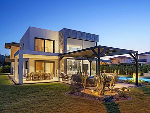 BAD-VillaMass_14-a.JPG