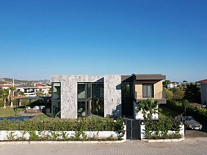 BAD-VillaMass_82-a.JPG