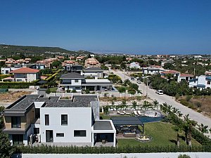 BAD-VillaMass_84-a.JPG