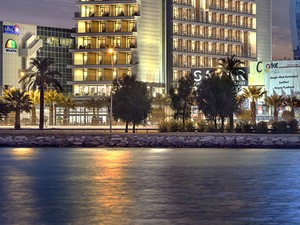 hilton garden inn bayrakli