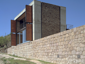 B2House04.jpg