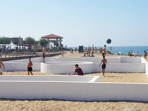 benedetto-bufalino-terrain-de-sport-sports-field-anglet-beach-france-designboom-09.jpg
