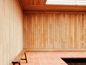 caring_wood_06.JPG