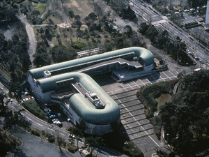Kitakyushu-City-Library-fujitsuka_Corrected.jpg