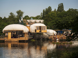 floatinguniversity01.jpg