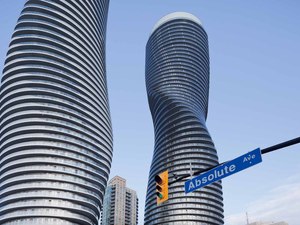 MAD_05049_Absolute Towers_p_01_dayview_by Iwan Baan_small.jpg