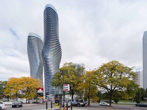 MAD_05049_Absolute Towers_p_11_streeview_by Iwan Baan_small.jpg