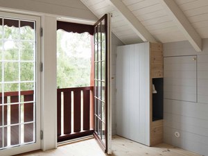 Bakkedraget 28  - Bedroom, loggia - Cottage - Photo_Laura Stamer.jpg
