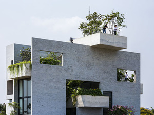 pic01_Exterior_OKI730.jpg