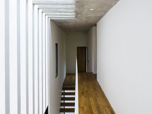 pic13_Corridor_OKI730.jpg