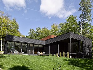 Charlebois Göl Evi