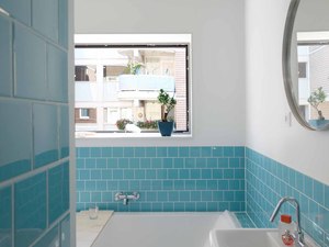 bathroom2000.jpg
