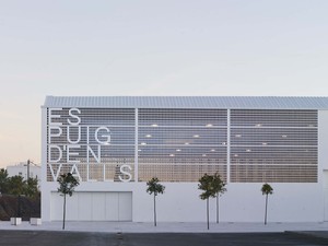 000_12217_077MCEA.jpg