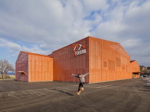 63.Manuelle GAUTRAND_Le Forum_Guillaume Guerin.jpg