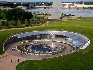 Gateway Arch Museumx730